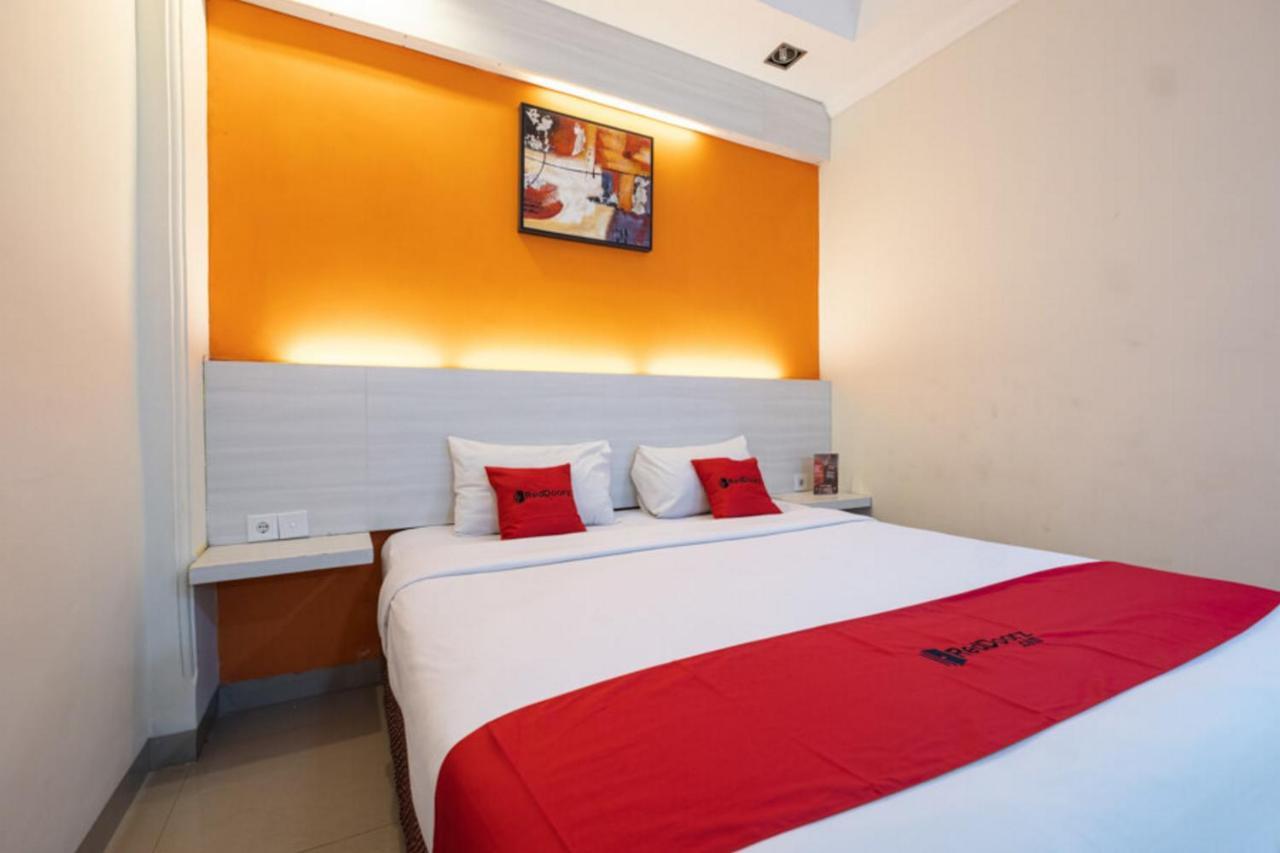 Reddoorz Plus @ Hotel Alden Makassar Dış mekan fotoğraf