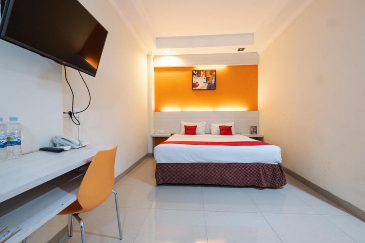 Reddoorz Plus @ Hotel Alden Makassar Dış mekan fotoğraf