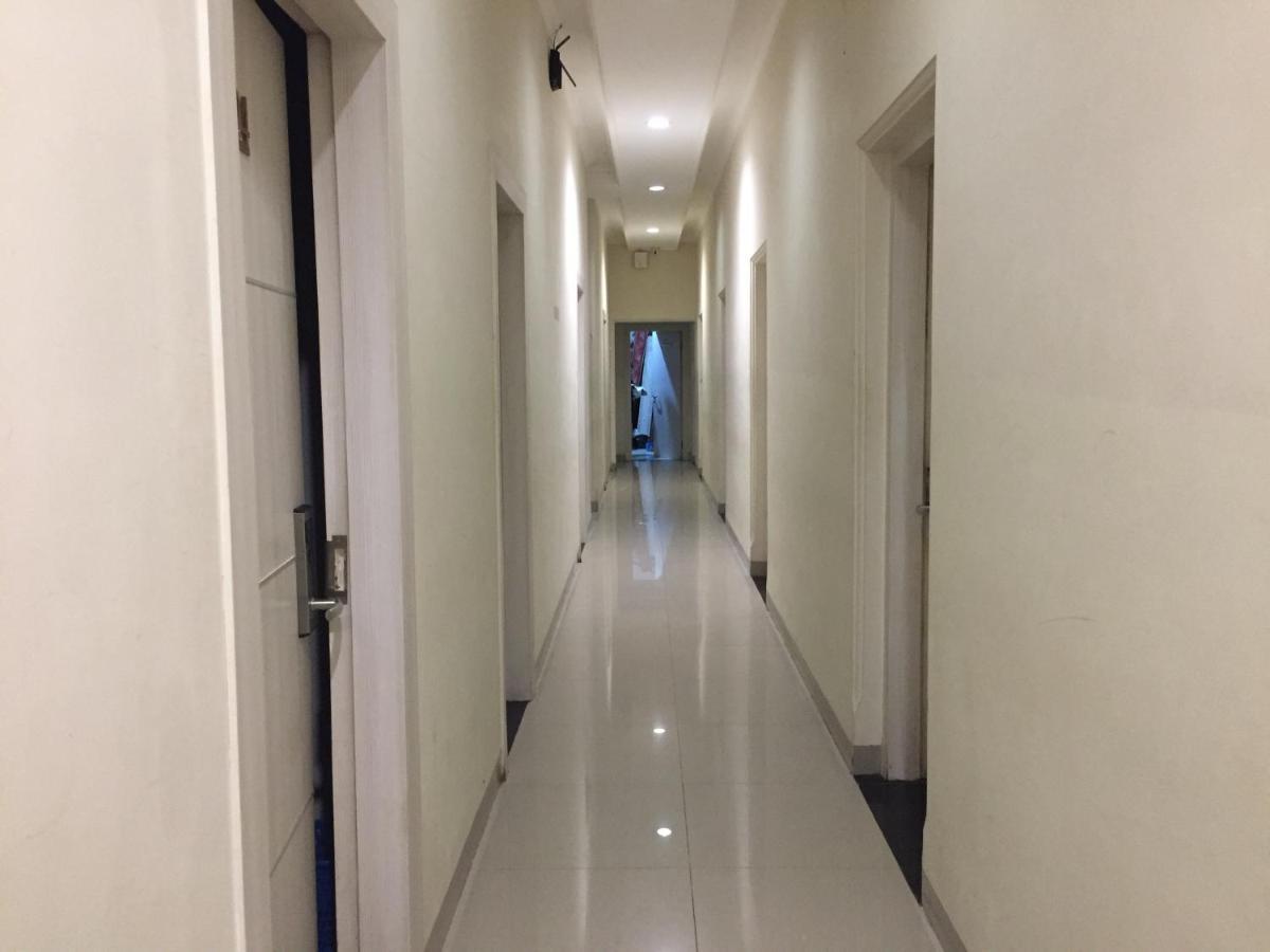 Reddoorz Plus @ Hotel Alden Makassar Dış mekan fotoğraf