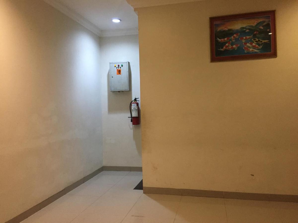 Reddoorz Plus @ Hotel Alden Makassar Dış mekan fotoğraf
